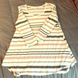 Striped 3/4 length sleeve shirt
